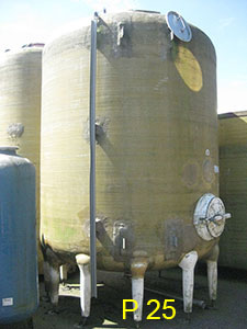 Polyester tank op poten 13.000 liter